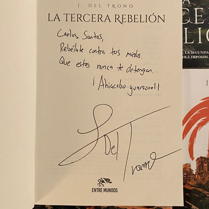 La Tercera Rebelión (con dedicatoria y firma)