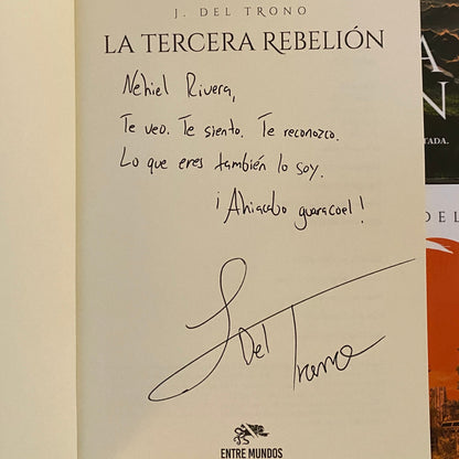 La Tercera Rebelión (con dedicatoria y firma)